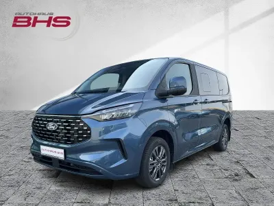 Nowe Ford Tourneo Titanium 170 KM (125 kW) 2026 Niebieski Minivan