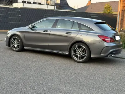 Gebraucht Mercedes CLA220 Shooting Brake AMG line 177 PS (130 kW) 2017 Grau Kombi