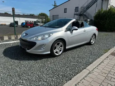 Gebraucht Peugeot 308 CC Premium 111 PS (81 kW) 2011 Silber Cabrio