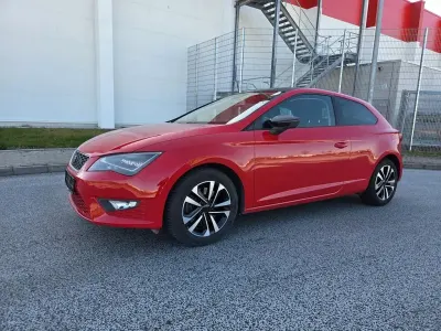 Używany Seat Leon SC FR 179 KM (131 kW) 2013 Czerwony Hatchback