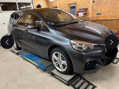 Gebraucht BMW 220 Gran Tourer M Sport 190 PS (139 kW) 2017 Grau Van / Kleinbus