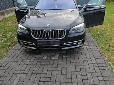 BMW 730