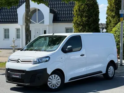 Käytetty Citroën Jumpy Profi 122 HP (89 kW) 2019 Valkoinen Tila-auto