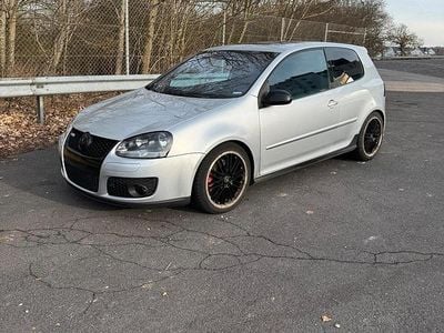 Silber Gebraucht 2006 VW Golf V GTI Kleinwagen | 6.500 € (Etwas zu teuer)