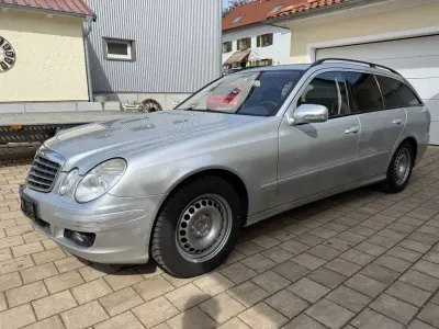 Używany Mercedes E320 Classic 224 KM (164 kW) 2008 Srebrny Sedan/Limuzyna