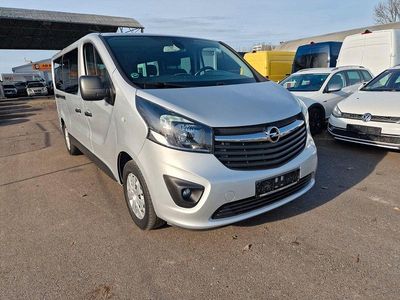Usata Opel Vivaro 140 CV (102 kW) 2015 Argento Monovolume