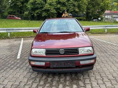 Rot Gebraucht 1993 VW Vento Limousine | 4.800 €