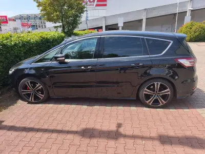 Gebraucht Ford S-MAX Titanium 209 PS (153 kW) 2016 Schwarz Van / Kleinbus