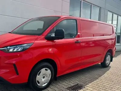 Neu Ford Transit Custom Trend 136 PS (100 kW) 2026 Racerot uni Limousine