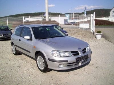 Gebraucht Nissan Almera 90 PS (66 kW) 2001 Silber metallic Limousine
