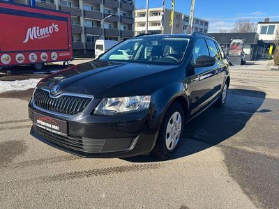 Schwarz Gebraucht 2015 Skoda Octavia Kombi | 9.190 € (Fairer Preis)