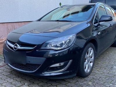 Gebraucht Opel Astra Edition 165 PS (121 kW) 2013 Schwarz Kombi