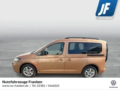 Gebraucht VW Caddy Life 102 PS (75 kW) 2024 Gold Van / Kleinbus