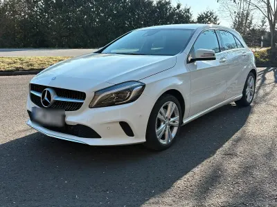 Gebraucht Mercedes A200 156 PS (114 kW) 2016 Weiß Kleinwagen