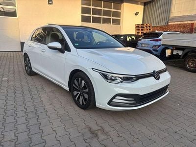 Gebraucht VW Golf VIII Move 150 PS (110 kW) 2023 Weiß Limousine