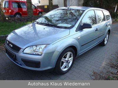 Gebraucht Ford Focus Trend 116 PS (85 kW) 2005 Blau Limousine