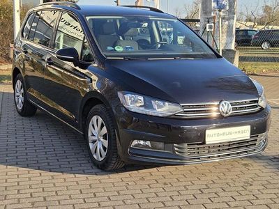 Depp black perleffekt Gebraucht 2020 VW Touran Comfortline Van / Kleinbus | 23.600 € (Guter Preis)
