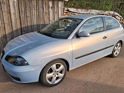 Second-hand Seat Ibiza 75 CP (55 kW) 2002 Albastru Hatchback