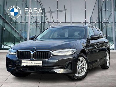 Grau Gebraucht 2022 BMW 520 Performance Kombi | 26.890 € (Guter Preis)