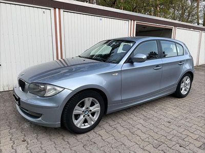 Usata BMW 116 Lifestyle 122 CV (89 kW) 2011 Blu Utilitaria