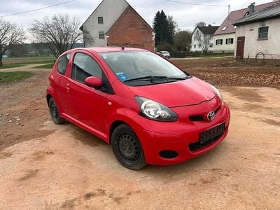 Usata Toyota Aygo 68 CV (50 kW) 2009 Rosso Utilitaria
