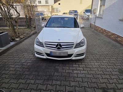 Gebraucht Mercedes C250 Avantgarde 204 PS (150 kW) 2012 Weiß Kombi