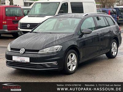 Deep black perleffekt Gebraucht 2017 VW Golf VII Highline Kombi | 8.699 € (Etwas zu teuer)