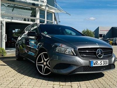 Gebraucht Mercedes A200 136 PS (100 kW) 2015 Grau Limousine