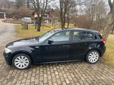 Gebraucht BMW 116 122 PS (89 kW) 2006 Schwarz Kleinwagen