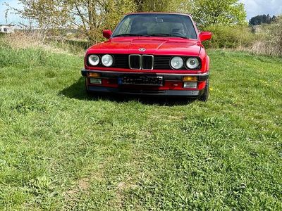 Rot Gebraucht 1988 BMW 325 Cabriolet Cabrio | 23.950 €