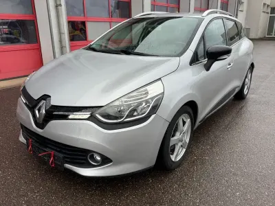 Gebraucht Renault Clio IV Luxe 90 PS (66 kW) 2014 Silber Limousine