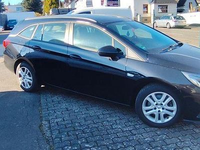 Gebraucht Opel Astra Edition 136 PS (100 kW) 2018 Schwarz Kombi