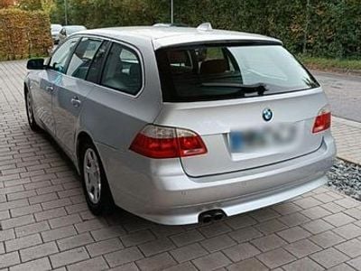 Gebraucht BMW 525 218 PS (160 kW) 2005 Silber Kombi