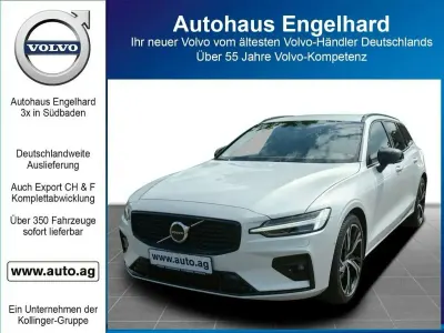 Gebraucht Volvo V60 Plus 197 PS (144 kW) 2023 Onyx black / metallic Kombi