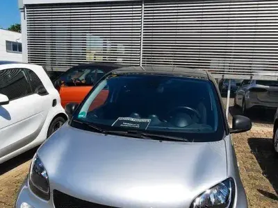 Gebraucht Smart ForFour Passion 90 PS (66 kW) 2017 Silber Kleinwagen