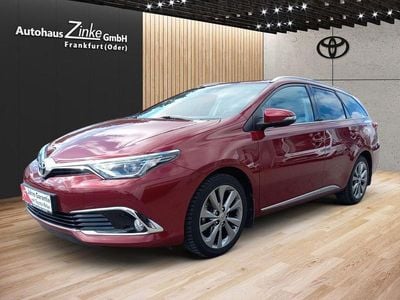 Gebraucht Toyota Auris Touring Sports Executive 116 PS (85 kW) 2017 Rot Kombi