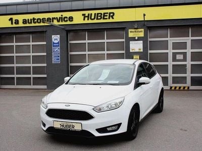 Usado Ford Focus Trend 101 HP (74 kW) 2016 Branco Sedan