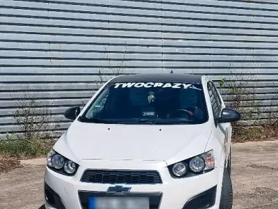 Gebraucht Chevrolet Aveo 101 PS (74 kW) 2013 Weiß Kleinwagen