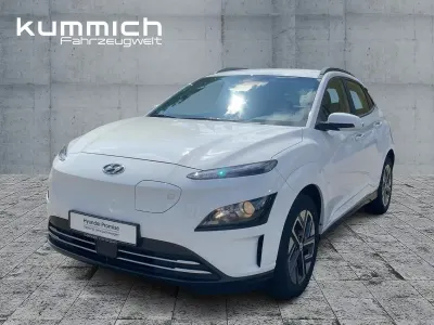 Gebraucht Hyundai Kona Select 100 kW (136 PS) 2022 Weiß SUV