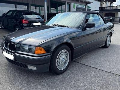 Schwarz Gebraucht 1993 BMW 325 Cabriolet Cabrio | 8.399 €