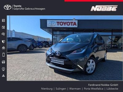 Gebraucht Toyota Aygo X-play 69 PS (50 kW) 2018 Grau Kleinwagen