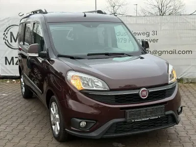 Usata Fiat Doblò Lounge 90 CV (66 kW) 2016 Viola Monovolume