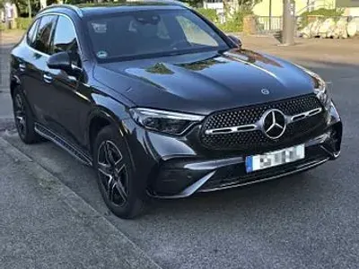 Gebraucht Mercedes GLC300 269 PS (197 kW) 2023 Schwarz SUV