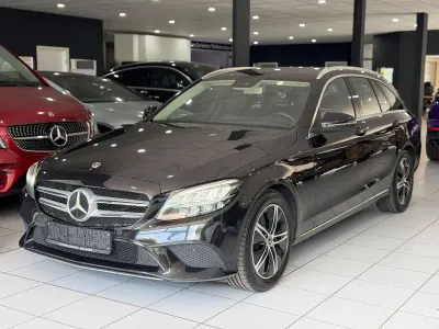 Gebraucht Mercedes C180 156 PS (114 kW) 2020 Schwarz Kombi
