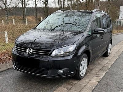 Gebraucht VW Touran Life 140 PS (102 kW) 2014 Schwarz Van / Kleinbus