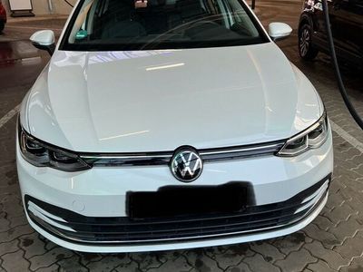 gebraucht VW Golf VIII 1.5 eTSI Style First Edition, Garantie, AHK, PANO