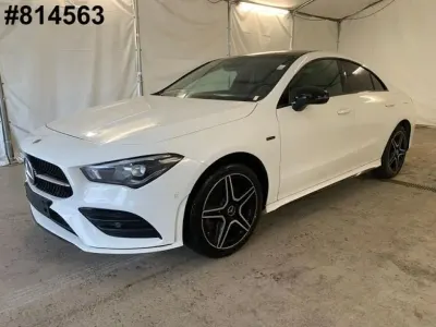Gebraucht Mercedes CLA250 Edition 160 PS (117 kW) 2020 Polarweiss  unilack Coupé