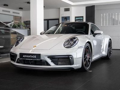 Porsche 911 Carrera 4 GTS