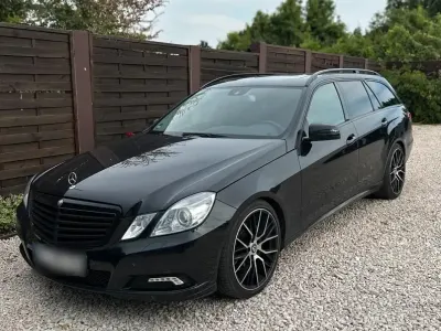Gebraucht Mercedes E350 AMG 231 PS (169 kW) 2009 Schwarz Kombi