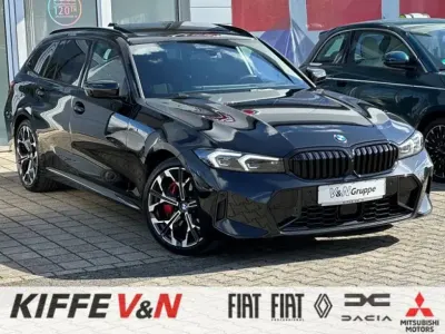 Gebraucht BMW 320 M Sport 190 PS (139 kW) 2024 Black sapphire metallic (metallic) Kombi